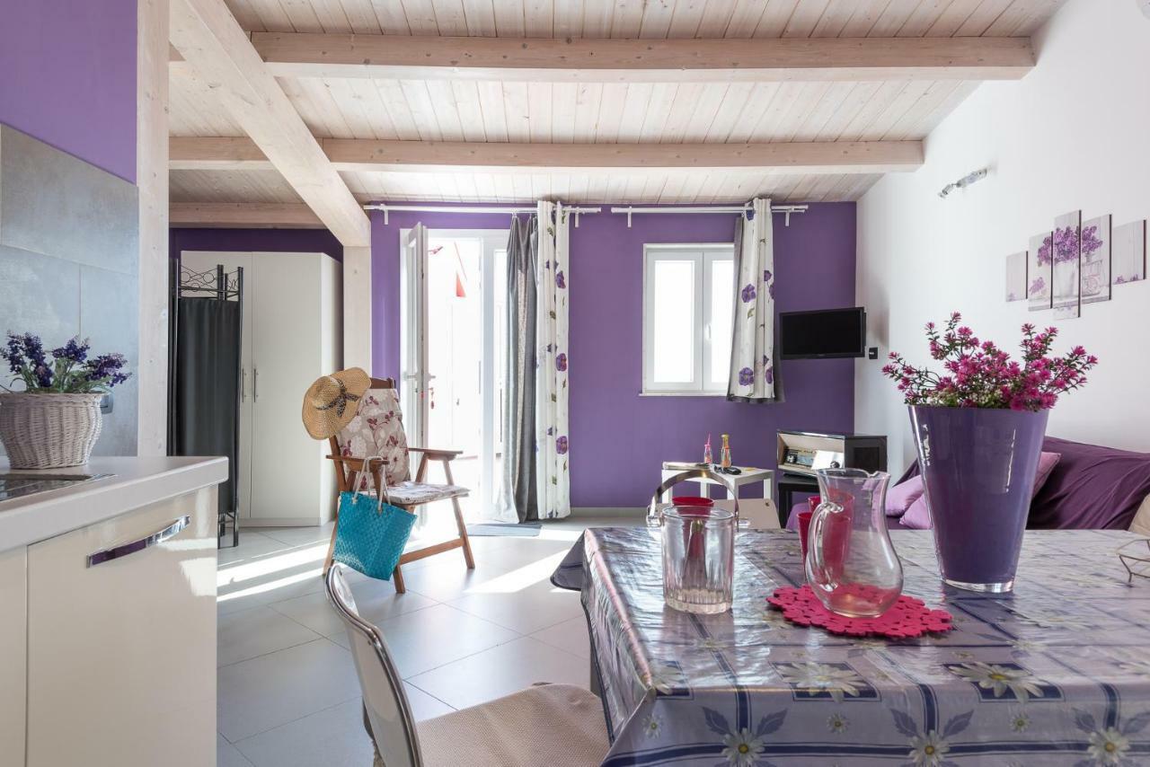 Casa Zefiro Lägenhet Pozzallo Exteriör bild