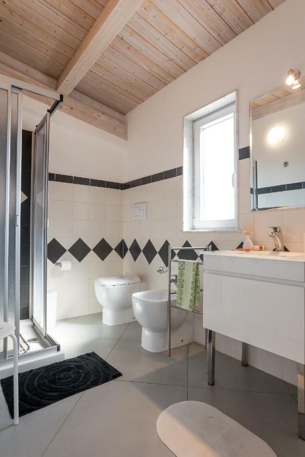 Casa Zefiro Lägenhet Pozzallo Exteriör bild